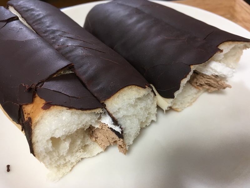 銀チョコロール　昭和の菓子パン